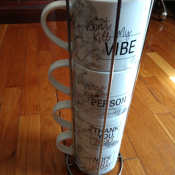 Coco and Lola set of four mugs with chrome stand - Picture 1 of 6